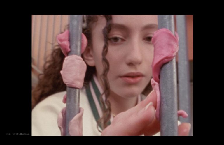 Кадр из фильма «Любовь и жвачка»